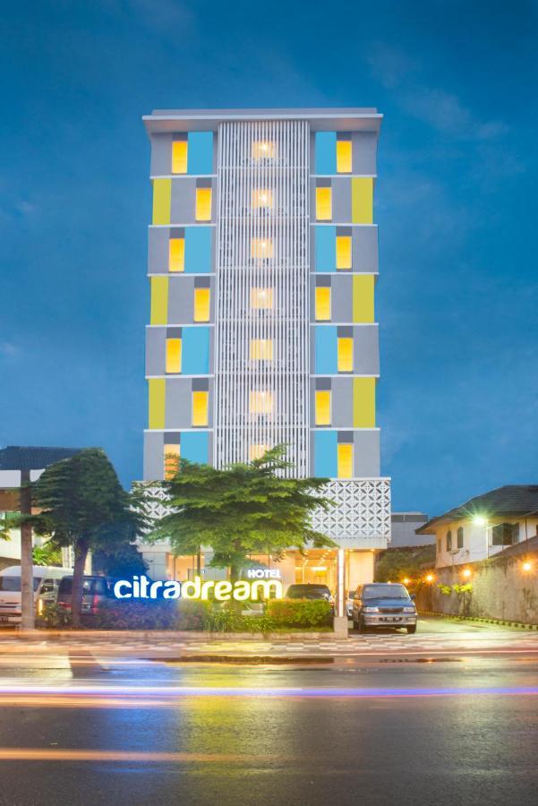 Hotel Citradream Semarang Esterno foto